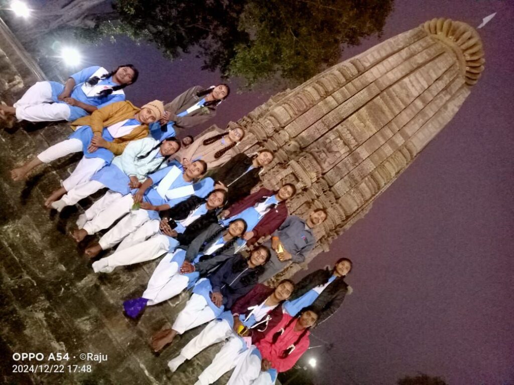 छत्तीसगढ़ के प्राकृतिक नैसर्गिक क्षेत्र का शैक्षणिक भ्रमण किया शक्ति विकासखंड के हायर सेकेंडरी खैरा के विद्यार्थियों ने, प्राचार्य सुरेश कुमार जायसवाल ने कहा- शिक्षा के साथ-साथ बच्चों को अन्य जानकारियो से भी अवगत कराना विद्यालय की प्राथमिकता छत्तीसगढ़ के प्राकृतिक नैसर्गिक क्षेत्र का शैक्षणिक भ्रमण किया शक्ति विकासखंड के हायर सेकेंडरी खैरा के विद्यार्थियों ने, प्राचार्य सुरेश कुमार जायसवाल ने कहा- शिक्षा के साथ-साथ बच्चों को अन्य जानकारियो से भी अवगत कराना विद्यालय की प्राथमिकता kshititech