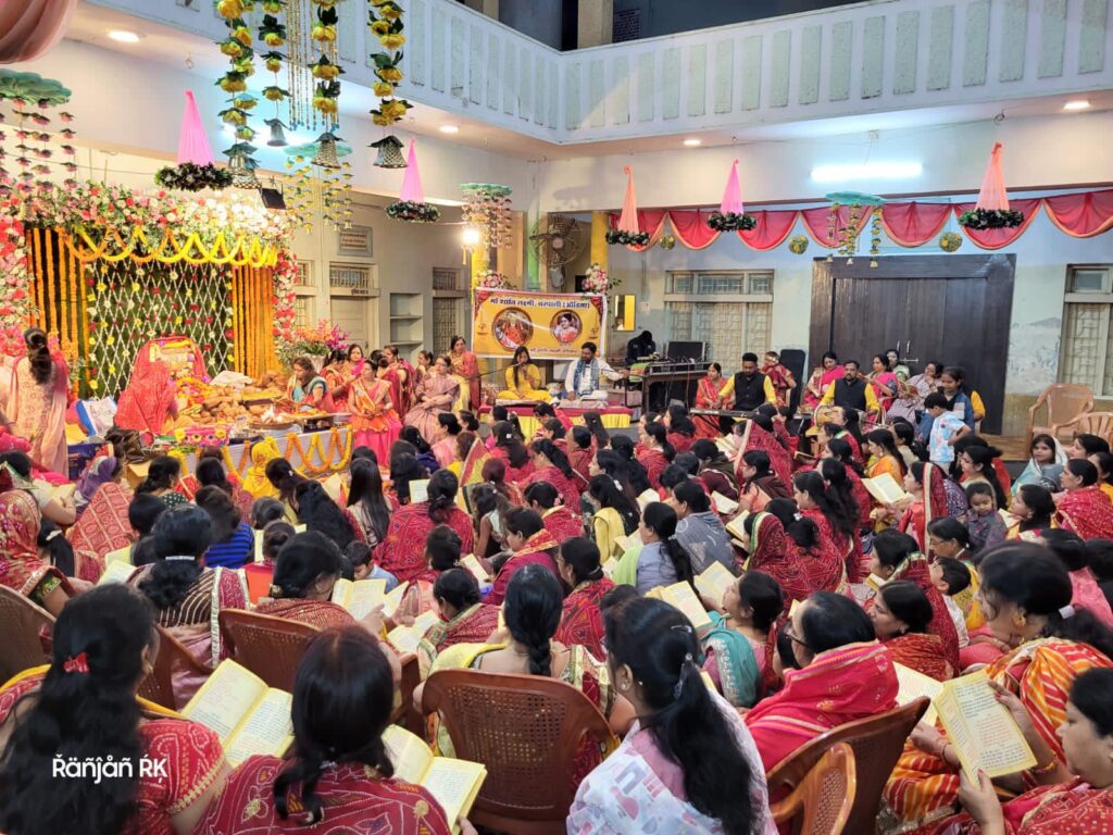महिलाओं ने करी माता शांति लक्ष्मी की आराधना- उड़ीसा के बरपाली की माता शांति लक्ष्मी की शक्ति में बरसी कृपा, सैकड़ो महिलाओं ने किया शांति लक्ष्मी जी का मंगल पाठ,मीना अरुण अग्रवाल ने किया था मंगल पाठ का आयोजन,मीना ने कहा- माता रानी की कृपा से महिलाएं प्रतिवर्ष पहुंचती है बरपाली धाम महिलाओं ने करी माता शांति लक्ष्मी की आराधना- उड़ीसा के बरपाली की माता शांति लक्ष्मी की शक्ति में बरसी कृपा, सैकड़ो महिलाओं ने किया शांति लक्ष्मी जी का मंगल पाठ,मीना अरुण अग्रवाल ने किया था मंगल पाठ का आयोजन,मीना ने कहा- माता रानी की कृपा से महिलाएं प्रतिवर्ष पहुंचती है बरपाली धाम kshititech