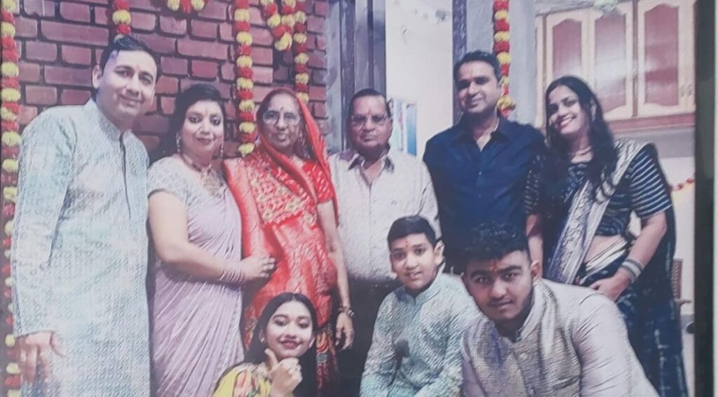 नैला स्थित दिगंबर जैन मंदिर में 3 जनवरी से हुआ विश्व शांति महायज्ञ का भव्य शुभारंभ, सिद्ध चक्र महा विधान मंडल हुआ संपन्न, समाज बंधुओ ने उपस्थित होकर करी कार्यक्रमों में सहभागिता, विधानाचार्य मयंक जी शास्त्री के सानिध्य में हुआ ध्वजारोहण नैला स्थित दिगंबर जैन मंदिर में 3 जनवरी से हुआ विश्व शांति महायज्ञ का भव्य शुभारंभ, सिद्ध चक्र महा विधान मंडल हुआ संपन्न, समाज बंधुओ ने उपस्थित होकर करी कार्यक्रमों में सहभागिता, विधानाचार्य मयंक जी शास्त्री के सानिध्य में हुआ ध्वजारोहण kshititech
