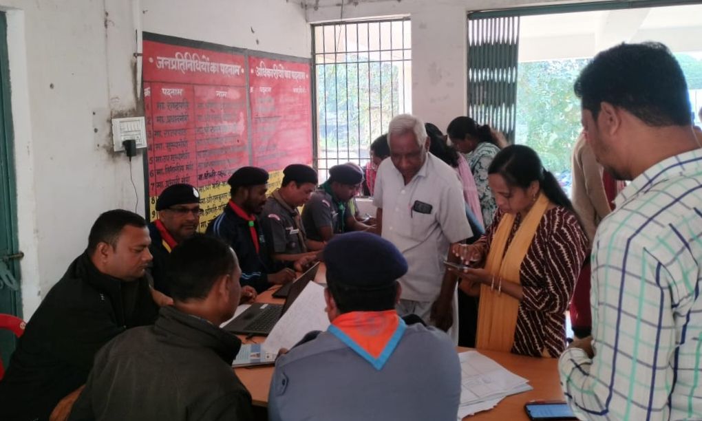जिला मुख्य आयुक्त अंकित अग्रवाल की सक्रियता- भारत स्काउट्स एवं गाइड्स स्थानीय संघ डभरा में हुआ OYMS पंजीयन,275 विद्यालयों में कराया अपने दल का पंजीकरण,छत्तीसगढ़ राज्य आयुक्त डॉ सोमनाथ यादव एवं सक्ती जिला मुख्य आयुक्त अंकित अग्रवाल ने सभी को शुभकामनाएं देते हुए सक्ती जिले में स्काउटिंग को आगे बढ़ाने के लिए हर संभव सहयोग करने की प्रतिबद्धता जाहिर की जिला मुख्य आयुक्त अंकित अग्रवाल की सक्रियता- भारत स्काउट्स एवं गाइड्स स्थानीय संघ डभरा में हुआ OYMS पंजीयन,275 विद्यालयों में कराया अपने दल का पंजीकरण,छत्तीसगढ़ राज्य आयुक्त डॉ सोमनाथ यादव एवं सक्ती जिला मुख्य आयुक्त अंकित अग्रवाल ने सभी को शुभकामनाएं देते हुए सक्ती जिले में स्काउटिंग को आगे बढ़ाने के लिए हर संभव सहयोग करने की प्रतिबद्धता जाहिर की kshititech