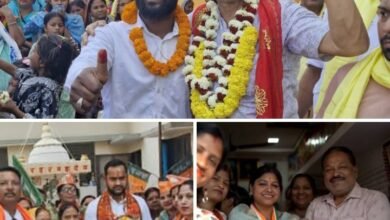 शक्ति में कोई अपने नेता का कर रहा रक्त से तिलक, तो वहीं ऐतिहासिक चल रहा अध्यक्ष प्रत्याशियों का चुनाव प्रचार, महिला प्रत्याशी के साथ दिख रही महिलाओं की भीड़, तो वही युवा प्रत्याशियों के साथ चल रहा रैला, शक्ति का त्रिकोणीय चुनाव प्रचार हो गया है हाईटेक, 2009 के त्रिकोणीय संघर्ष की स्थिति फिर बन गई है 2025 में kshititech