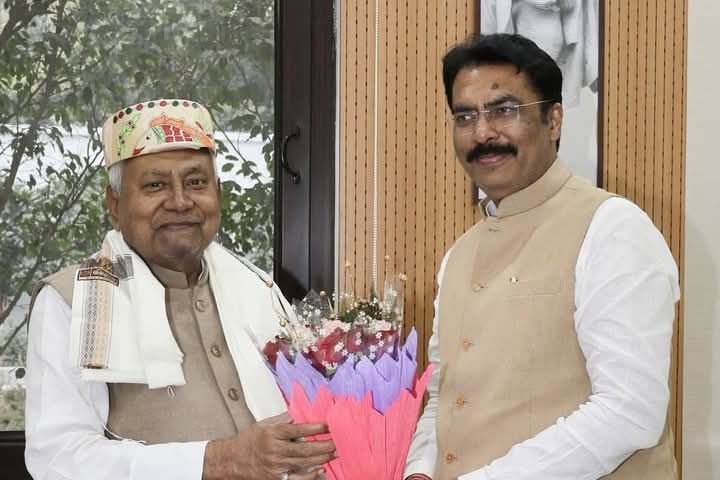 अग्रवंशी को मिला राजस्व मंत्री का पद- बिहार सरकार में नवनियुक्त राजस्व मंत्री संजय सरावगी को अंतरराष्ट्रीय अग्रवाल सम्मेलन ने भेजा बधाई पत्र,संस्था के अध्यक्ष राजकुमार मित्तल ने कहा- बिहार राज्य के विकास में होगा आपका अहम योगदान, दरभंगा सदर से विधायक है संजय सरावगी अग्रवंशी को मिला राजस्व मंत्री का पद- बिहार सरकार में नवनियुक्त राजस्व मंत्री संजय सरावगी को अंतरराष्ट्रीय अग्रवाल सम्मेलन ने भेजा बधाई पत्र,संस्था के अध्यक्ष राजकुमार मित्तल ने कहा- बिहार राज्य के विकास में होगा आपका अहम योगदान, दरभंगा सदर से विधायक है संजय सरावगी kshititech