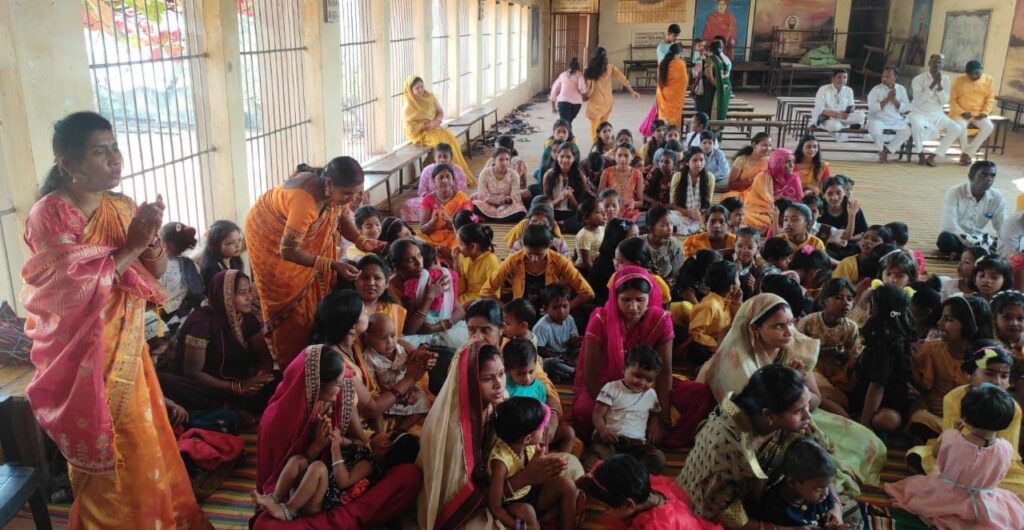 वीणा वादिनी की आराधना में डूबा विद्यालय परिवार- शक्ति के सरस्वती शिशु मंदिर में बसंत पंचमी पर हुई मां शारदे की पूजा अर्चना एवं विद्या आरंभ कार्यक्रम, विद्यालय के बच्चों ने करी मां शारदे की आराधना,नव प्रवेशी बच्चों को दी गई शैक्षणिक सामग्री वीणा वादिनी की आराधना में डूबा विद्यालय परिवार- शक्ति के सरस्वती शिशु मंदिर में बसंत पंचमी पर हुई मां शारदे की पूजा अर्चना एवं विद्या आरंभ कार्यक्रम, विद्यालय के बच्चों ने करी मां शारदे की आराधना,नव प्रवेशी बच्चों को दी गई शैक्षणिक सामग्री kshititech