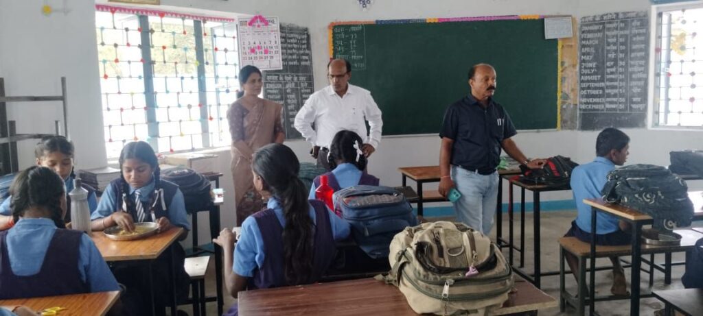 शक्ति DEO साहाब का सरकारी स्कूलों के प्राचार्यो को सख्त निर्देश- सजगता से करें बोर्ड परीक्षाओं की तैयारीया, स्वयं डीईओ साहब निकले स्कूलों के आकस्मिक निरीक्षण में, जिला शिक्षा अधिकारी चंद्रा ने कहा- 20 फरवरी से पूर्व दो बार विद्यार्थियों का करवाये पुनरावृत्ति अभ्यास शक्ति DEO साहाब का सरकारी स्कूलों के प्राचार्यो को सख्त निर्देश- सजगता से करें बोर्ड परीक्षाओं की तैयारीया, स्वयं डीईओ साहब निकले स्कूलों के आकस्मिक निरीक्षण में, जिला शिक्षा अधिकारी चंद्रा ने कहा- 20 फरवरी से पूर्व दो बार विद्यार्थियों का करवाये पुनरावृत्ति अभ्यास kshititech