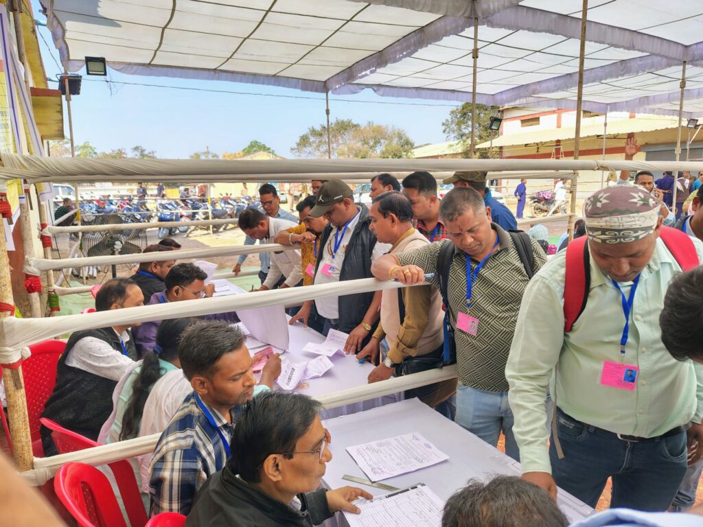 चलव संगी वोट डाले जाबो-नगर पालिका शक्ति के चुनाव में 18 वार्डों के लिए बने 18 मतदान केंद्र, शक्ति जिले के नगरीय निकायों में सुबह 8:00 से शाम 5:00 बजे तक होगा मतदान, कलेक्टर तोपनों ने करी शत-प्रतिशत मतदान की अपील, कलेक्टर साहब ने कहा- घरों से निकल कर जरूर डाले अपना वोट, जिला पुलिस अधीक्षक आईपीएस अंकिता शर्मा के निर्देशन में शांति व्यवस्था बनाए रखने पुलिस की भी है चाक चौबंद व्यवस्था चलव संगी वोट डाले जाबो-नगर पालिका शक्ति के चुनाव में 18 वार्डों के लिए बने 18 मतदान केंद्र, शक्ति जिले के नगरीय निकायों में सुबह 8:00 से शाम 5:00 बजे तक होगा मतदान, कलेक्टर तोपनों ने करी शत-प्रतिशत मतदान की अपील, कलेक्टर साहब ने कहा- घरों से निकल कर जरूर डाले अपना वोट, जिला पुलिस अधीक्षक आईपीएस अंकिता शर्मा के निर्देशन में शांति व्यवस्था बनाए रखने पुलिस की भी है चाक चौबंद व्यवस्था kshititech