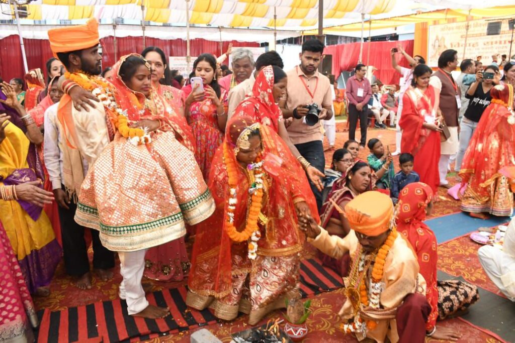 15 वां राज्य स्तरीय नि:शुल्क विकलांग सामूहिक विवाह -31 जोड़े परिणय सूत्र में बंधे,मुख्यमंत्री विष्णु देव साय एवं सांसद बृजमोहन अग्रवाल ने दिया आशीर्वाद 15 वां राज्य स्तरीय नि:शुल्क विकलांग सामूहिक विवाह -31 जोड़े परिणय सूत्र में बंधे,मुख्यमंत्री विष्णु देव साय एवं सांसद बृजमोहन अग्रवाल ने दिया आशीर्वाद kshititech