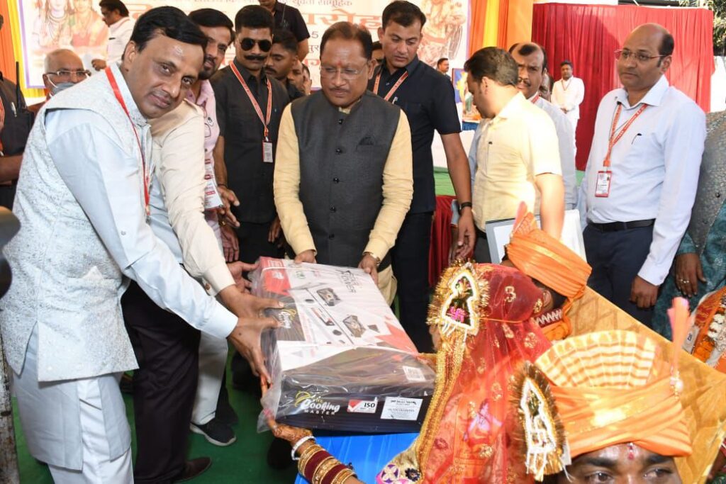 15 वां राज्य स्तरीय नि:शुल्क विकलांग सामूहिक विवाह -31 जोड़े परिणय सूत्र में बंधे,मुख्यमंत्री विष्णु देव साय एवं सांसद बृजमोहन अग्रवाल ने दिया आशीर्वाद 15 वां राज्य स्तरीय नि:शुल्क विकलांग सामूहिक विवाह -31 जोड़े परिणय सूत्र में बंधे,मुख्यमंत्री विष्णु देव साय एवं सांसद बृजमोहन अग्रवाल ने दिया आशीर्वाद kshititech