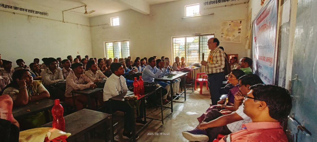 बोर्ड परीक्षाओं में शक्ति जिले के सरकारी स्कूलों के बच्चों की मेहनत का दिखेगा इस बार असर- तीन दिवसीय जिला अभ्यास शिविर का जिला शिक्षा अधिकारी महोदय की उपस्थिति में हुआ समापन,बच्चों ने भी लिया संकल्प, कड़ी मेहनत से हासिल करेंगे प्रदेश की टॉप टेन सूची में स्थान बोर्ड परीक्षाओं में शक्ति जिले के सरकारी स्कूलों के बच्चों की मेहनत का दिखेगा इस बार असर- तीन दिवसीय जिला अभ्यास शिविर का जिला शिक्षा अधिकारी महोदय की उपस्थिति में हुआ समापन,बच्चों ने भी लिया संकल्प, कड़ी मेहनत से हासिल करेंगे प्रदेश की टॉप टेन सूची में स्थान kshititech