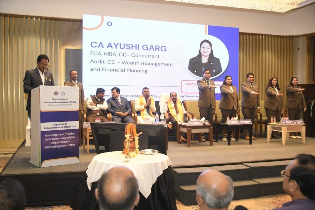 CA आयुषी गर्ग की बड़ी सफलता-ICAI रायपुर शाखा के चुनाव में करी जीत हासिल, जीएमसीएस एवं ओटी की अध्यक्ष निर्वाचित हुई आयुषी, उप मुख्यमंत्री की उपस्थिति में संपन्न हुआ शाखा का शपथ ग्रहण समारोह,CA आयुषी ने कहा- जिम्मेदारी के साथ करूंगी अपने पद का निर्वहन kshititech