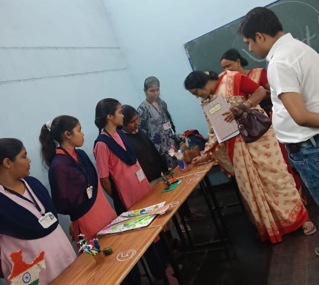 शक्ति के नवीन शासकीय कन्या महाविद्यालय में संपन्न हुआ युवा उत्सव आयोजन, खेलकूद, सांस्कृतिक कार्यक्रमों सहित विद्यार्थियों के बीच संपन्न हुई प्रतिस्पर्धाएं kshititech