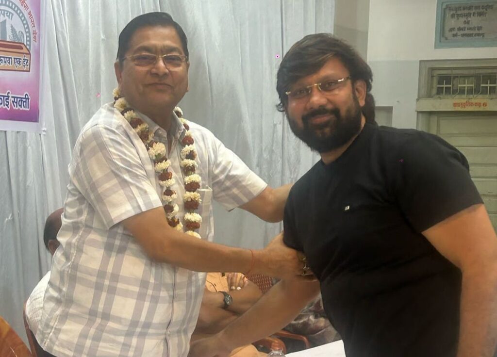 अग्रवंशी जनप्रतिनिधियों के लिए गौरवशाली क्षण- शक्ति में अग्रवाल समाज के नव निर्वाचित जनप्रतिनिधियों का हुआ सम्मान,अखिल भारतीय अग्रवाल सम्मेलन की शक्ति जिला इकाई ने किया था 24 फरवरी को आयोजन, नगर पालिका अध्यक्ष श्यामसुंदर अग्रवाल एवं पार्षद दीपा अग्रवाल का हुआ सम्मान अग्रवंशी जनप्रतिनिधियों के लिए गौरवशाली क्षण- शक्ति में अग्रवाल समाज के नव निर्वाचित जनप्रतिनिधियों का हुआ सम्मान,अखिल भारतीय अग्रवाल सम्मेलन की शक्ति जिला इकाई ने किया था 24 फरवरी को आयोजन, नगर पालिका अध्यक्ष श्यामसुंदर अग्रवाल एवं पार्षद दीपा अग्रवाल का हुआ सम्मान kshititech