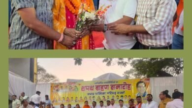 शक्ति शहर में स्वच्छता, कचरा प्रबंधन, जल आपूर्ति, स्ट्रीट लाइट,नगर सौंदर्यीकरण,करो में डिजिटल भुगतान पारदर्शिता एवं टोल फ्री हेल्पलाइन होगी मेरी प्राथमिकता, शक्ति शहर के प्रथम नागरिक के रूप में नवनिर्वाचित नगर पालिका अध्यक्ष श्यामसुंदर अग्रवाल ने ली शपथ, टीम श्याम सुंदर के 18 नव निर्वाचित पार्षदों के भी हुआ शपथ ग्रहण, नगरपालिका के कर्मचारियों को भी किया गया उत्कृष्ट कार्यो के लिए सम्मानित एवं स्वच्छता दीदियों को हुआ पी पी किट का वितरण शक्ति शहर में स्वच्छता, कचरा प्रबंधन, जल आपूर्ति, स्ट्रीट लाइट,नगर सौंदर्यीकरण,करो में डिजिटल भुगतान पारदर्शिता एवं टोल फ्री हेल्पलाइन होगी मेरी प्राथमिकता, शक्ति शहर के प्रथम नागरिक के रूप में नवनिर्वाचित नगर पालिका अध्यक्ष श्यामसुंदर अग्रवाल ने ली शपथ, टीम श्याम सुंदर के 18 नव निर्वाचित पार्षदों के भी हुआ शपथ ग्रहण, नगरपालिका के कर्मचारियों को भी किया गया उत्कृष्ट कार्यो के लिए सम्मानित एवं स्वच्छता दीदियों को हुआ पी पी किट का वितरण kshititech