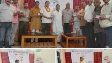 जनर्लिस्ट वेलफेयर यूनियन की शक्ति जिला इकाई ने किया नगर पालिका अध्यक्ष एवं जनपद अध्यक्ष का सम्मान, होली मिलन समारोह के साथ ही सदस्यों को हुआ आई कार्ड का वितरण नगर पालिका अध्यक्ष श्यामसुंदर अग्रवाल ने कहा-आप गर्व कर सकते हैं कि आपने जिसे अध्यक्ष बनाया है वह आपके यूनियन का सदस्य है kshititech