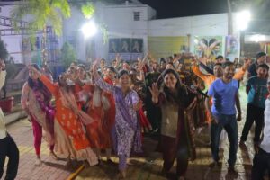 अनूठी होली-आनंदन धाम शिवरीनारायण में चल रहा पांच दिवसीय होली महोत्सव, संत रितेश्वर जी महाराज के सानिध्य में होली मनाने देश- विदेश से पहुंचे भक्तगण, आनंदन धाम के संजय अग्रवाल ने दी जानकारी, आनंदन धाम के शिष्यों में देख रहा होली पर्व को लेकर उत्साह अनूठी होली-आनंदन धाम शिवरीनारायण में चल रहा पांच दिवसीय होली महोत्सव, संत रितेश्वर जी महाराज के सानिध्य में होली मनाने देश- विदेश से पहुंचे भक्तगण, आनंदन धाम के संजय अग्रवाल ने दी जानकारी, आनंदन धाम के शिष्यों में देख रहा होली पर्व को लेकर उत्साह kshititech
