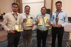 युगांतर नवम अधिवेशन-मारवाड़ी युवा मंच के प्रत्येक सदस्यों का बनेगा हेल्थ कार्ड- राष्ट्रीय अध्यक्ष सुरेश एम जैन ने कोरबा के प्रांतीय अधिवेशन में कारी घोषणा, 19 मार्च के अधिवेशन में प्रशांत गांधी की हुई ताजपोशी,निर्वित्तमान अध्यक्ष मनीष अग्रवाल के कार्यकाल के लिए मंच ने किया आभार, मनीष के ऐतिहासिक कार्यकाल के लिए मंच सदस्यों ने खड़े होकर किया आभार व्यक्त, वार्षिक पुरस्कारों का हुआ वितरण, मंच को मजबूत बनाने का लिया गया संकल्प, मंच की दर्री- जमनीपाली शाखा के आतिथ्य में था आयोजन युगांतर नवम अधिवेशन-मारवाड़ी युवा मंच के प्रत्येक सदस्यों का बनेगा हेल्थ कार्ड- राष्ट्रीय अध्यक्ष सुरेश एम जैन ने कोरबा के प्रांतीय अधिवेशन में कारी घोषणा, 19 मार्च के अधिवेशन में प्रशांत गांधी की हुई ताजपोशी,निर्वित्तमान अध्यक्ष मनीष अग्रवाल के कार्यकाल के लिए मंच ने किया आभार, मनीष के ऐतिहासिक कार्यकाल के लिए मंच सदस्यों ने खड़े होकर किया आभार व्यक्त, वार्षिक पुरस्कारों का हुआ वितरण, मंच को मजबूत बनाने का लिया गया संकल्प, मंच की दर्री- जमनीपाली शाखा के आतिथ्य में था आयोजन kshititech