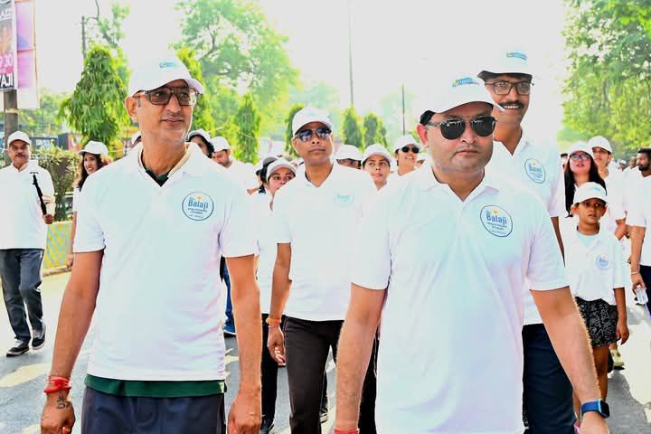 पायनियर परिवार की पहल- रायपुर शहर को स्वच्छ बनाने का संकल्प लिया हजारों लोगों ने, बालाजी हॉस्पिटल एंड मेडिकल कॉलेजेस तथा पायनियर परिवार ने 22 मार्च को किया वॉकथान स्वच्छता अभियान का आयोजन, मरीन ड्राइव से लोगों ने लगाई दौड़, रायपुर शहर वासियों ने भी किया बालाजी ग्रुप का धन्यवाद पायनियर परिवार की पहल- रायपुर शहर को स्वच्छ बनाने का संकल्प लिया हजारों लोगों ने, बालाजी हॉस्पिटल एंड मेडिकल कॉलेजेस तथा पायनियर परिवार ने 22 मार्च को किया वॉकथान स्वच्छता अभियान का आयोजन, मरीन ड्राइव से लोगों ने लगाई दौड़, रायपुर शहर वासियों ने भी किया बालाजी ग्रुप का धन्यवाद kshititech