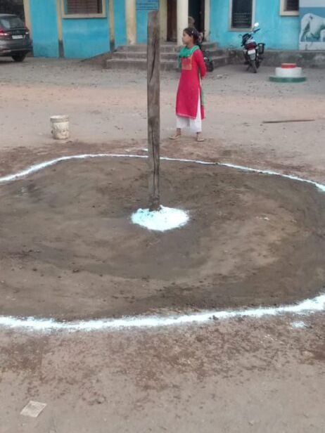 मारवाड़ी समाज शक्ति द्वारा होलीका दहन को लेकर तैयारियां पूर्ण, शहर के अग्रसेन चौक स्थित माता मणि स्थल एवं बुधवारी बाजार स्थित सोसायटी चौक के पास सहित अनेको स्थान पर होगी होलिका माता की पूजा अर्चना एवं दहन कार्यक्रम, राजू देवकरण एवं सुंदर कथूरिया ने दी जानकारी kshititech