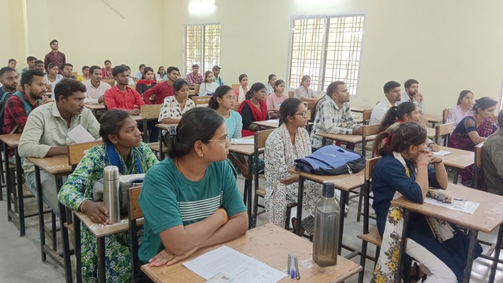लीड छत्तीसगढ़- पीएसी की परीक्षा देने हेतु 65 विद्यार्थियों को शक्ति के शासकीय क्रांति कुमार स्नानाकोत्तर अग्रणी भारतीय महाविद्यालय में प्रवेश परीक्षा हेतु हुआ चयन,शिवाक्षा फाउंडेशन ने किया था आयोजन लीड छत्तीसगढ़- पीएसी की परीक्षा देने हेतु 65 विद्यार्थियों को शक्ति के शासकीय क्रांति कुमार स्नानाकोत्तर अग्रणी भारतीय महाविद्यालय में प्रवेश परीक्षा हेतु हुआ चयन,शिवाक्षा फाउंडेशन ने किया था आयोजन kshititech