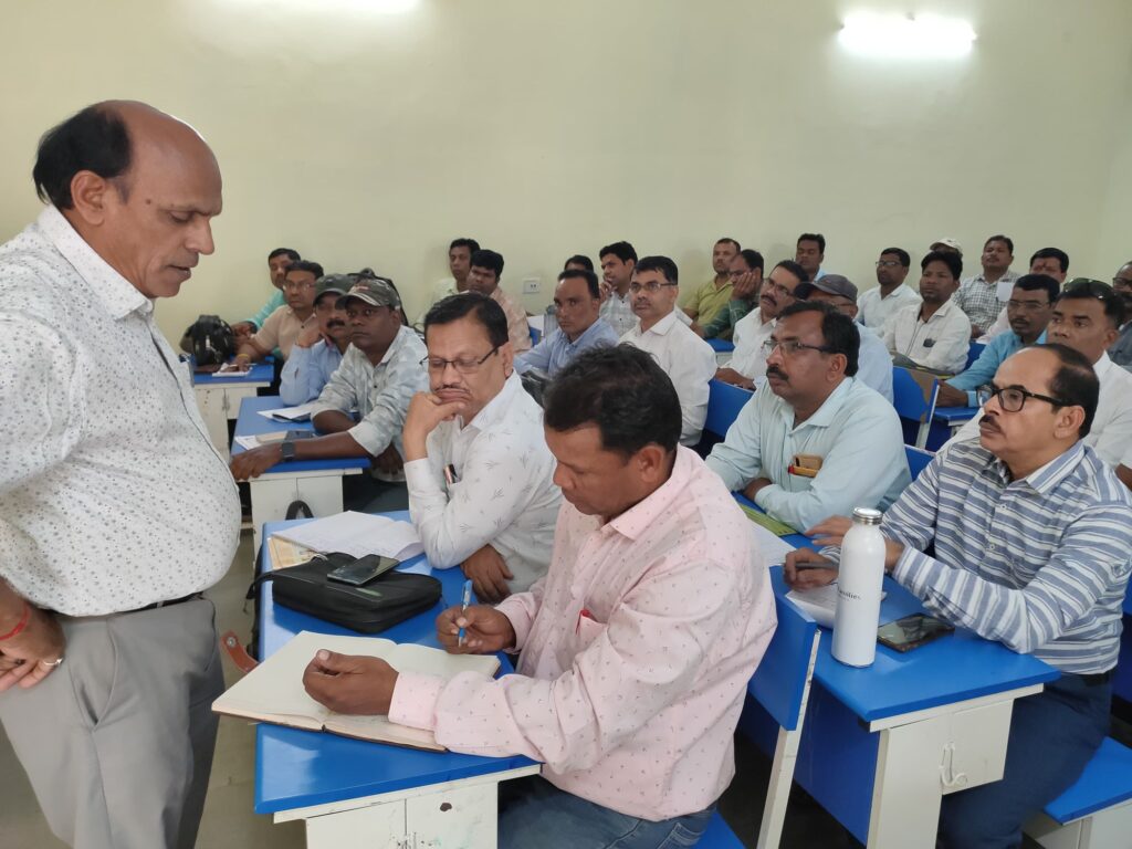 शक्ति जिले में स्कूल शिक्षा विभाग जुटा केंद्रीकृत परीक्षा की तैयारियो में, जिला शिक्षा अधिकारी एन के चंद्रा ने ली 5वी,8वी केन्द्रीकृत परीक्षा तैयारी की बैठक, जिले में DPI के निर्देशों का सख्ती से हो पालन-DEO साहब शक्ति जिले में स्कूल शिक्षा विभाग जुटा केंद्रीकृत परीक्षा की तैयारियो में, जिला शिक्षा अधिकारी एन के चंद्रा ने ली 5वी,8वी केन्द्रीकृत परीक्षा तैयारी की बैठक, जिले में DPI के निर्देशों का सख्ती से हो पालन-DEO साहब kshititech