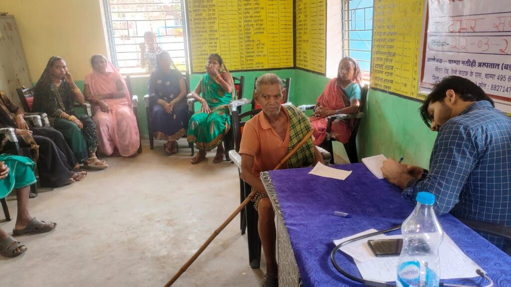 हेल्थ कैंप से लाभान्वित ग्रामीणों ने सरपंच सोनी जी का किया धन्यवाद- ग्राम पंचायत टेमर के सरपंच चंद्र कुमार सोनी की पहल पर गांव में लगा मेगा हेल्थ कैंप, 120 लोगों ने करवाई निशुल्क स्वास्थ्य जांच, सरपंच चंद्र कुमार सोनी ने कहा- गांव में सेवा के काम, रचनात्मक काम एवं विकास के कामों को मिलेगी नई गति, सोनी ने कहा- स्वच्छ टेमर- स्वस्थ टेमर की दिशा में करेंगे काम हेल्थ कैंप से लाभान्वित ग्रामीणों ने सरपंच सोनी जी का किया धन्यवाद- ग्राम पंचायत टेमर के सरपंच चंद्र कुमार सोनी की पहल पर गांव में लगा मेगा हेल्थ कैंप, 120 लोगों ने करवाई निशुल्क स्वास्थ्य जांच, सरपंच चंद्र कुमार सोनी ने कहा- गांव में सेवा के काम, रचनात्मक काम एवं विकास के कामों को मिलेगी नई गति, सोनी ने कहा- स्वच्छ टेमर- स्वस्थ टेमर की दिशा में करेंगे काम kshititech
