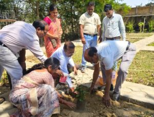 शक्ति जिले में चल रही बोर्ड परीक्षाओं का निरीक्षण किया कलेक्टर टोपनो साहब ने- कलेक्टर साहब ने पीएम श्री स्कूलों में भी पहुंचकर व्यवस्था का लिया जायजा, जिला शिक्षा अधिकारी चंद्रा भी रहे मौजूद, वृक्षारोपण भी किया कलेक्टर साहब ने,BEO शक्ति के पी राठौर ने भी किया बोर्ड परीक्षा का निरीक्षण शक्ति जिले में चल रही बोर्ड परीक्षाओं का निरीक्षण किया कलेक्टर टोपनो साहब ने- कलेक्टर साहब ने पीएम श्री स्कूलों में भी पहुंचकर व्यवस्था का लिया जायजा, जिला शिक्षा अधिकारी चंद्रा भी रहे मौजूद, वृक्षारोपण भी किया कलेक्टर साहब ने,BEO शक्ति के पी राठौर ने भी किया बोर्ड परीक्षा का निरीक्षण kshititech