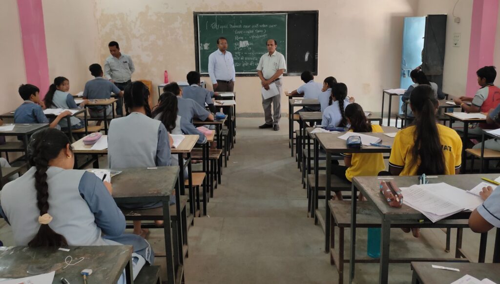 शक्ति जिले में चल रही बोर्ड परीक्षाओं का निरीक्षण किया कलेक्टर टोपनो साहब ने- कलेक्टर साहब ने पीएम श्री स्कूलों में भी पहुंचकर व्यवस्था का लिया जायजा, जिला शिक्षा अधिकारी चंद्रा भी रहे मौजूद, वृक्षारोपण भी किया कलेक्टर साहब ने,BEO शक्ति के पी राठौर ने भी किया बोर्ड परीक्षा का निरीक्षण शक्ति जिले में चल रही बोर्ड परीक्षाओं का निरीक्षण किया कलेक्टर टोपनो साहब ने- कलेक्टर साहब ने पीएम श्री स्कूलों में भी पहुंचकर व्यवस्था का लिया जायजा, जिला शिक्षा अधिकारी चंद्रा भी रहे मौजूद, वृक्षारोपण भी किया कलेक्टर साहब ने,BEO शक्ति के पी राठौर ने भी किया बोर्ड परीक्षा का निरीक्षण kshititech