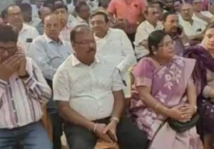 राजस्थान गौरव सम्मान से नवाजे गए अंतरराष्ट्रीय अग्रवाल सम्मेलन के अध्यक्ष राजकुमार मित्तल, 27 मार्च को आयोजित निजी मीडिया समूह के कार्यक्रम में दिया गया सम्मान, राजकुमार ने कहा- यह सम्मान पूरे सम्मेलन परिवार को समर्पित, देश के प्रतिष्ठित औद्योगिक घराने RKM ग्रुप के चैयरमैन भी हैं राजकुमार मित्तल राजस्थान गौरव सम्मान से नवाजे गए अंतरराष्ट्रीय अग्रवाल सम्मेलन के अध्यक्ष राजकुमार मित्तल, 27 मार्च को आयोजित निजी मीडिया समूह के कार्यक्रम में दिया गया सम्मान, राजकुमार ने कहा- यह सम्मान पूरे सम्मेलन परिवार को समर्पित, देश के प्रतिष्ठित औद्योगिक घराने RKM ग्रुप के चैयरमैन भी हैं राजकुमार मित्तल kshititech