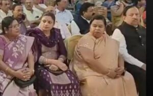 राजस्थान गौरव सम्मान से नवाजे गए अंतरराष्ट्रीय अग्रवाल सम्मेलन के अध्यक्ष राजकुमार मित्तल, 27 मार्च को आयोजित निजी मीडिया समूह के कार्यक्रम में दिया गया सम्मान, राजकुमार ने कहा- यह सम्मान पूरे सम्मेलन परिवार को समर्पित, देश के प्रतिष्ठित औद्योगिक घराने RKM ग्रुप के चैयरमैन भी हैं राजकुमार मित्तल राजस्थान गौरव सम्मान से नवाजे गए अंतरराष्ट्रीय अग्रवाल सम्मेलन के अध्यक्ष राजकुमार मित्तल, 27 मार्च को आयोजित निजी मीडिया समूह के कार्यक्रम में दिया गया सम्मान, राजकुमार ने कहा- यह सम्मान पूरे सम्मेलन परिवार को समर्पित, देश के प्रतिष्ठित औद्योगिक घराने RKM ग्रुप के चैयरमैन भी हैं राजकुमार मित्तल kshititech