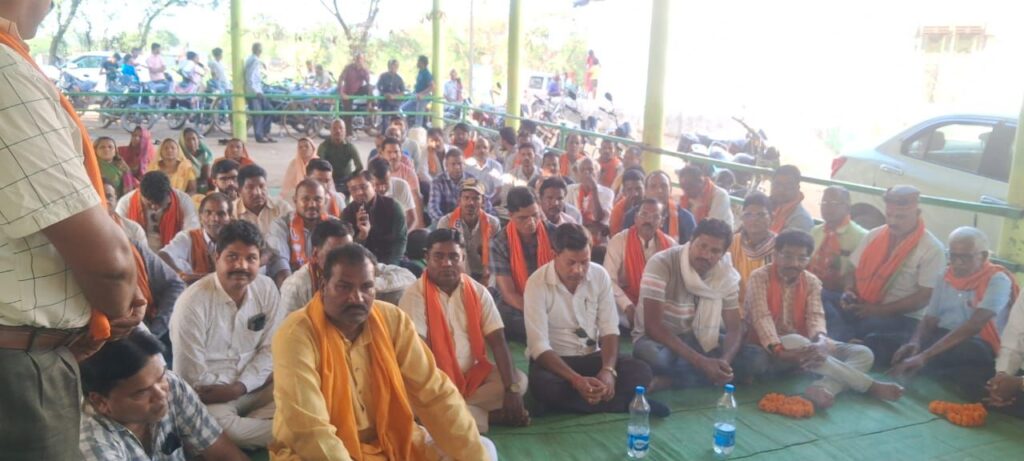 सक्रिय कार्यकर्ता सम्मेलन में पहुंचे भाजपा नेता रामावतार अग्रवाल ने कहा- राज्य की सुशासन वाली सरकार ने चुनाव पूर्व जो कहा, वह करके दिखाया है, भाजपा ने किया है सर्व वर्ग के विकास के लिए काम, तभी बनी है आज पूरी दुनिया की सबसे बड़ी राजनैतिक पार्टी सक्रिय कार्यकर्ता सम्मेलन में पहुंचे भाजपा नेता रामावतार अग्रवाल ने कहा- राज्य की सुशासन वाली सरकार ने चुनाव पूर्व जो कहा, वह करके दिखाया है, भाजपा ने किया है सर्व वर्ग के विकास के लिए काम, तभी बनी है आज पूरी दुनिया की सबसे बड़ी राजनैतिक पार्टी kshititech