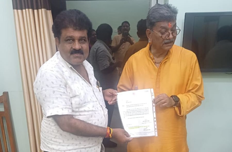 जनपद पंचायत शक्ति में नेता प्रतिपक्ष महंत जी के प्रतिनिधि होंगे वरिष्ठ कांग्रेस नेता ऋषि राय, पूर्व जिला पंचायत सदस्य अमित राठौर को बनाया गया जिला पुलिस अधीक्षक कार्यालय का प्रतिनिधि, पूर्व मंडी अध्यक्ष रूप नारायण साहू भी संभालेंगे लोक निर्माण विभाग, कांग्रेस पार्टी में समर्पित पुराने कार्यकर्ताओं को मिल रही है प्रतिनिधि की जिम्मेदारी kshititech