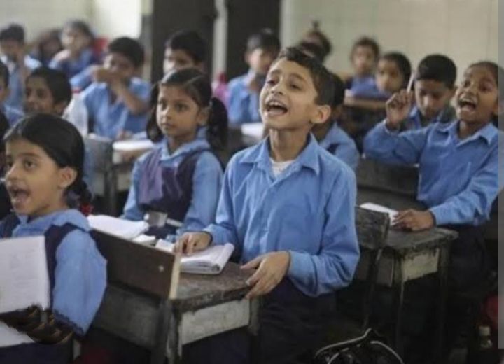 अप्रत्याशित परीक्षा परिणाम- शक्ति जिले के सरकारी स्कूलों के परीक्षा परिणामो में आया भारी सुधार, जिला शिक्षा अधिकारी चंद्रा जी की सक्रियता से पांचवी एवं आठवीं की वार्षिक परीक्षाओं में 96% बच्चे हुए उत्तीर्ण, अभिभावकों ने भी किया शिक्षा विभाग का धन्यवाद अप्रत्याशित परीक्षा परिणाम- शक्ति जिले के सरकारी स्कूलों के परीक्षा परिणामो में आया भारी सुधार, जिला शिक्षा अधिकारी चंद्रा जी की सक्रियता से पांचवी एवं आठवीं की वार्षिक परीक्षाओं में 96% बच्चे हुए उत्तीर्ण, अभिभावकों ने भी किया शिक्षा विभाग का धन्यवाद kshititech