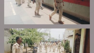 पुलिस हुई अलर्ट- शक्ति पुलिस ने रेलवे स्टेशन में यात्री ट्रेनों सहित प्लेटफार्म पर चलाया चेकिंग अभियान, शहर के वार्ड क्रमांक- 18 में अप्रवासी भारतीय एवं बांग्लादेश्यों के संबंध में भी करी पूछताछ,SP के निर्देश पर शक्ति टीआई बृजेश तिवारी की पहल, बाहर से आकर रह रहे लोगों की की जा रही सघन पूछताछ, शक्ति TI तिवारी ने कहा- किरायेदारों की तत्काल दे जानकारी,  नहीं देने पर होगी कार्रवाई पुलिस हुई अलर्ट- शक्ति पुलिस ने रेलवे स्टेशन में यात्री ट्रेनों सहित प्लेटफार्म पर चलाया चेकिंग अभियान, शहर के वार्ड क्रमांक- 18 में अप्रवासी भारतीय एवं बांग्लादेश्यों के संबंध में भी करी पूछताछ,SP के निर्देश पर शक्ति टीआई बृजेश तिवारी की पहल, बाहर से आकर रह रहे लोगों की की जा रही सघन पूछताछ, शक्ति TI तिवारी ने कहा- किरायेदारों की तत्काल दे जानकारी,  नहीं देने पर होगी कार्रवाई kshititech