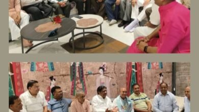 अब होगी वियतनाम की यात्रा-डेढ़ सौ अग्रवाल समाज के सदस्यों का प्रतिनिधिमंडल रवाना होगा वियतनाम की यात्रा पर, अग्रवाल संगठन ने बदला अपना तुर्कीस्थान यात्रा का फैसला, तुर्किस्तान के पाकिस्तान को साथ देने के कारण समाज बंधुओ ने बहिष्कार का लिया निर्णय, संगठन का निर्णय-तुर्कीस्थान की अर्थव्यवस्था को बढ़ाने की बजाय वहां की यात्राओं का किया जाएगा विरोध, यात्रा के संयोजक राजेंद्र अग्रवाल राजू एवं सहसंयोजक सुरेश मंगल के मार्गदर्शन में रवाना होगी यात्रा kshititech