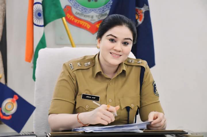 शक्ति जिले में लापरवाही पर पुलिस अधिकारी- कर्मचारियों पर भी SP मैडम का चला अनुशासन का डंडा, 22 मई को सहायक उप निरीक्षक, प्रधान आरक्षक एवं आरक्षक को आबकारी मामलों में लेनदेन की शिकायतों पर कर दिया सस्पेंड, बाराद्वार थाना का किया एसपी अंकिता शर्मा ने आकस्मिक निरीक्षण, डभरा थाने में दर्ज हुआ आबकारी का मामला,SP अंकिता का सख्त निर्देश- अनुशासन हीनता नहीं होंगी बर्दाश्त, कर्तव्यनिष्ठता से कार्य करे पुलिस शक्ति जिले में लापरवाही पर पुलिस अधिकारी- कर्मचारियों पर भी SP मैडम का चला अनुशासन का डंडा, 22 मई को सहायक उप निरीक्षक, प्रधान आरक्षक एवं आरक्षक को आबकारी मामलों में लेनदेन की शिकायतों पर कर दिया सस्पेंड, बाराद्वार थाना का किया एसपी अंकिता शर्मा ने आकस्मिक निरीक्षण, डभरा थाने में दर्ज हुआ आबकारी का मामला,SP अंकिता का सख्त निर्देश- अनुशासन हीनता नहीं होंगी बर्दाश्त, कर्तव्यनिष्ठता से कार्य करे पुलिस kshititech
