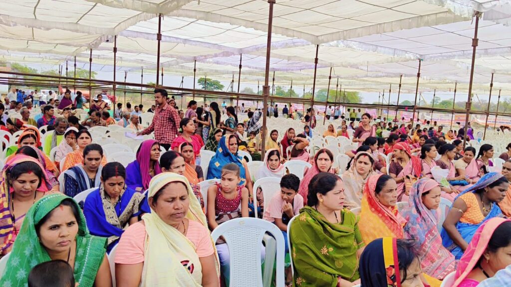 प्रदेश का अग्रणी जिला शक्ति- शक्ति कलेक्टर तोपनो साहब के नेतृत्व में जिले में सुशासन तिहार के समाधान शिविर का हुआ शुभारंभ, कलेक्टर साहब ने ली समय सीमा की बैठक, अधिकारियों को कहा शासन की योजनाओं का अंतिम छोर के अंतिम व्यक्ति तक हो बेहतर क्रियान्वन प्रदेश का अग्रणी जिला शक्ति- शक्ति कलेक्टर तोपनो साहब के नेतृत्व में जिले में सुशासन तिहार के समाधान शिविर का हुआ शुभारंभ, कलेक्टर साहब ने ली समय सीमा की बैठक, अधिकारियों को कहा शासन की योजनाओं का अंतिम छोर के अंतिम व्यक्ति तक हो बेहतर क्रियान्वन kshititech