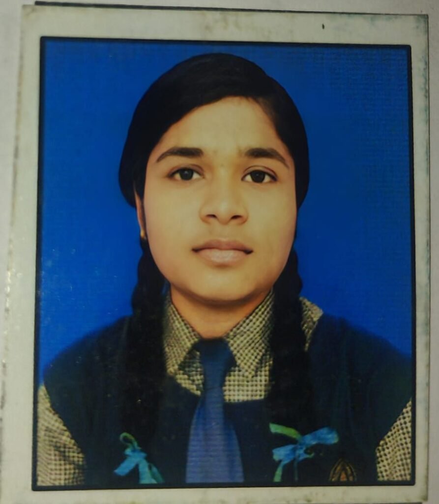 बाराद्वार के ग्रीन फील्ड स्कूल के विद्यार्थियों का बोर्ड परीक्षाओं में रहा उत्कृष्ट प्रदर्शन, अंग्रेजी एवं हिंदी दोनों ही माध्यमों में संचालित होता है ग्रीन फील्ड स्कूल kshititech