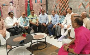 अब होगी वियतनाम की यात्रा-डेढ़ सौ अग्रवाल समाज के सदस्यों का प्रतिनिधिमंडल रवाना होगा वियतनाम की यात्रा पर, अग्रवाल संगठन ने बदला अपना तुर्कीस्थान यात्रा का फैसला, तुर्किस्तान के पाकिस्तान को साथ देने के कारण समाज बंधुओ ने बहिष्कार का लिया निर्णय, संगठन का निर्णय-तुर्कीस्थान की अर्थव्यवस्था को बढ़ाने की बजाय वहां की यात्राओं का किया जाएगा विरोध, यात्रा के संयोजक राजेंद्र अग्रवाल राजू एवं सहसंयोजक सुरेश मंगल के मार्गदर्शन में रवाना होगी यात्रा अब होगी वियतनाम की यात्रा-डेढ़ सौ अग्रवाल समाज के सदस्यों का प्रतिनिधिमंडल रवाना होगा वियतनाम की यात्रा पर, अग्रवाल संगठन ने बदला अपना तुर्कीस्थान यात्रा का फैसला, तुर्किस्तान के पाकिस्तान को साथ देने के कारण समाज बंधुओ ने बहिष्कार का लिया निर्णय, संगठन का निर्णय-तुर्कीस्थान की अर्थव्यवस्था को बढ़ाने की बजाय वहां की यात्राओं का किया जाएगा विरोध, यात्रा के संयोजक राजेंद्र अग्रवाल राजू एवं सहसंयोजक सुरेश मंगल के मार्गदर्शन में रवाना होगी यात्रा kshititech