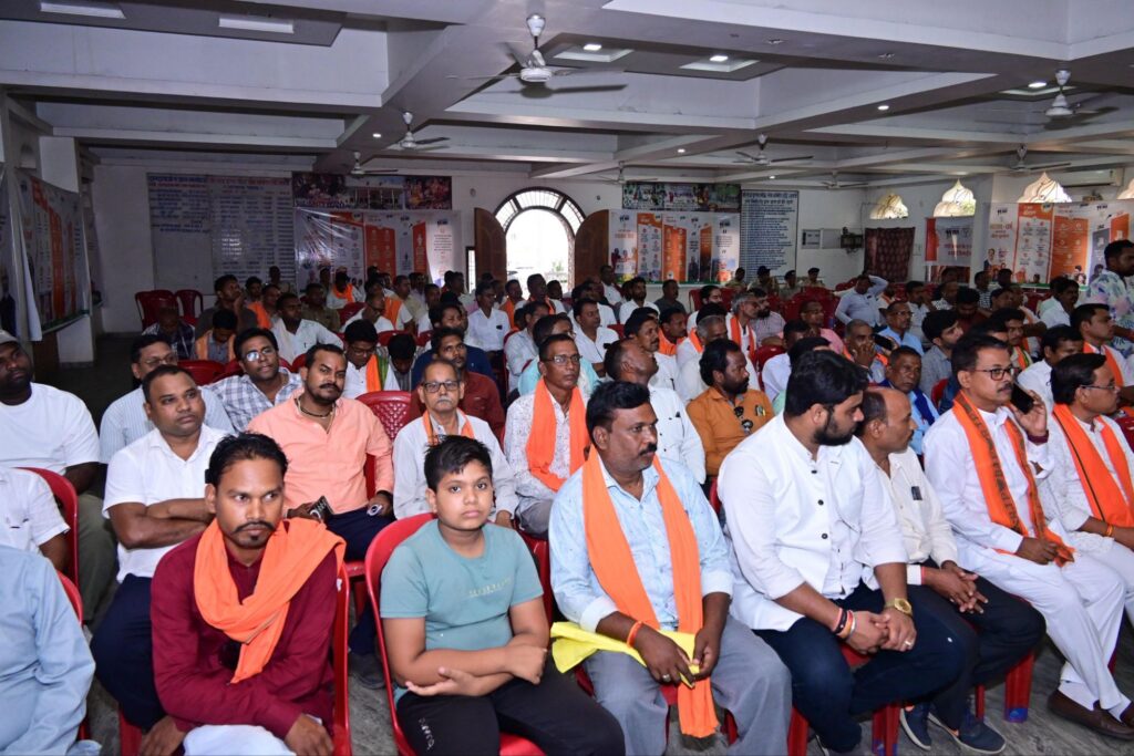 प्रभारी मंत्री का शक्ति प्रवास- शक्ति जिले की प्रभारी मंत्री राजवाड़े भाजपा शक्ति द्वारा आयोजित कार्यक्रम में हुई शामिल, शहर के श्री राधाकृष्ण मंदिर में आयोजित था मोदी सरकार के 11 वर्ष पूर्ण होने पर कार्यक्रम, श्री राधाकृष्ण मंदिर में पूजा अर्चना भी की महिला बाल विकास मंत्री ने, स्वदेशी वस्तुओं के अधिकाधिक उपयोग पर भी जोर दिया प्रभारी मंत्री ने प्रभारी मंत्री का शक्ति प्रवास- शक्ति जिले की प्रभारी मंत्री राजवाड़े भाजपा शक्ति द्वारा आयोजित कार्यक्रम में हुई शामिल, शहर के श्री राधाकृष्ण मंदिर में आयोजित था मोदी सरकार के 11 वर्ष पूर्ण होने पर कार्यक्रम, श्री राधाकृष्ण मंदिर में पूजा अर्चना भी की महिला बाल विकास मंत्री ने, स्वदेशी वस्तुओं के अधिकाधिक उपयोग पर भी जोर दिया प्रभारी मंत्री ने kshititech