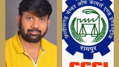 चेंबर अध्यक्ष बनाए गए शक्ति के मुकेश बंसल, छत्तीसगढ़ चेंबर ऑफ कॉमर्स एंड इंडस्ट्रीज के प्रदेश अध्यक्ष सतीश थोररानी ने 16 जून को सौपा नियुक्ति पत्र, मुकेश ने कहा- शक्ति क्षेत्र के व्यापारियों को एकजुट कर चेंबर के संगठन को बनाएंगे मजबूत, शहर के विभिन्न संगठनों में सक्रिय रूप से काम करते हैं मुकेश बंसल kshititech