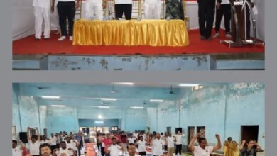 करेंगे नियमित योग-PM मोदी के आव्हान पर शक्ति जिले में भी योग के प्रति दिखा लोगों का जुनून, शहर के डॉक्टर श्यामा प्रसाद मुखर्जी सभागार सामुदायिक भवन में राज्यसभा सांसद सहित जिले के कलेक्टर, नगर पालिका अध्यक्ष एवं जनप्रतिनिधियों ने किया योग, सरस्वती शिशु मंदिर में भी विद्यालय प्रबंधन एवं भाजपा ने आयोजित किया योग दिवस का कार्यक्रम, जिले के स्कूलों एवं अन्य संस्थाओं में भी हुए योग डे के कार्यक्रम, योग के बाद वृक्षारोपण भी किया गया सामुदायिक भवन में kshititech