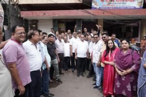 विजय को मिली दोबारा जिम्मेदारी- राजधानी रायपुर में अग्रवाल समाज के सबसे बड़े संगठन अग्रवाल सभा के दोबारा अध्यक्ष चुने गए विजय अग्रवाल, रायपुर के सांसद बृजमोहन अग्रवाल के भाई हैं विजय जी, राजधानी रायपुर में श्री अग्रसेन धाम छोकरा नाला, श्री अग्रसेन भवन जवाहर नगर सहित विभिन्न स्थाई प्रकल्पों का भी संचालन करती है अग्रवाल सभा रायपुर विजय को मिली दोबारा जिम्मेदारी- राजधानी रायपुर में अग्रवाल समाज के सबसे बड़े संगठन अग्रवाल सभा के दोबारा अध्यक्ष चुने गए विजय अग्रवाल, रायपुर के सांसद बृजमोहन अग्रवाल के भाई हैं विजय जी, राजधानी रायपुर में श्री अग्रसेन धाम छोकरा नाला, श्री अग्रसेन भवन जवाहर नगर सहित विभिन्न स्थाई प्रकल्पों का भी संचालन करती है अग्रवाल सभा रायपुर kshititech