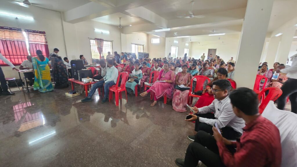 शिक्षकों में खुशी, युक्तिकरण का आदेश- शक्ति जिले में शासन के आदेश के परिपालन में कार्रवाई शुरू, कलेक्टर एवम सीईओ साहब के निर्देशन में 2 जून को हुई शिक्षकों की काउंसलिंग,हरेठी स्थित संस्कार पब्लिक स्कूल में डिप्टी कलेक्टर विश्वास कुमार की मौजूदगी में हुई सरकारी शिक्षकों के काउंसलिंग की प्रक्रिया, जिला बाल संरक्षण इकाई भर्ती हेतु अंतिम पात्रता सूची जारी शिक्षकों में खुशी, युक्तिकरण का आदेश- शक्ति जिले में शासन के आदेश के परिपालन में कार्रवाई शुरू, कलेक्टर एवम सीईओ साहब के निर्देशन में 2 जून को हुई शिक्षकों की काउंसलिंग,हरेठी स्थित संस्कार पब्लिक स्कूल में डिप्टी कलेक्टर विश्वास कुमार की मौजूदगी में हुई सरकारी शिक्षकों के काउंसलिंग की प्रक्रिया, जिला बाल संरक्षण इकाई भर्ती हेतु अंतिम पात्रता सूची जारी kshititech