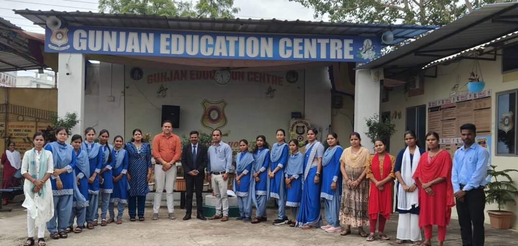 शक्ति के गुंजन एजुकेशन सेंटर में कैरियर गाइडेंस को लेकर शिक्षकों की ट्रेनिंग का कार्यक्रम हुआ संपन्न, विद्यालय के डायरेक्टर नितिन सोनी ने ट्रेनर एवं सभी प्रतिभागियों का किया आभार व्यक्त, विभिन्न सत्रों के माध्यम से प्रतिभागियो को किया गया प्रशिक्षित शक्ति के गुंजन एजुकेशन सेंटर में कैरियर गाइडेंस को लेकर शिक्षकों की ट्रेनिंग का कार्यक्रम हुआ संपन्न, विद्यालय के डायरेक्टर नितिन सोनी ने ट्रेनर एवं सभी प्रतिभागियों का किया आभार व्यक्त, विभिन्न सत्रों के माध्यम से प्रतिभागियो को किया गया प्रशिक्षित kshititech