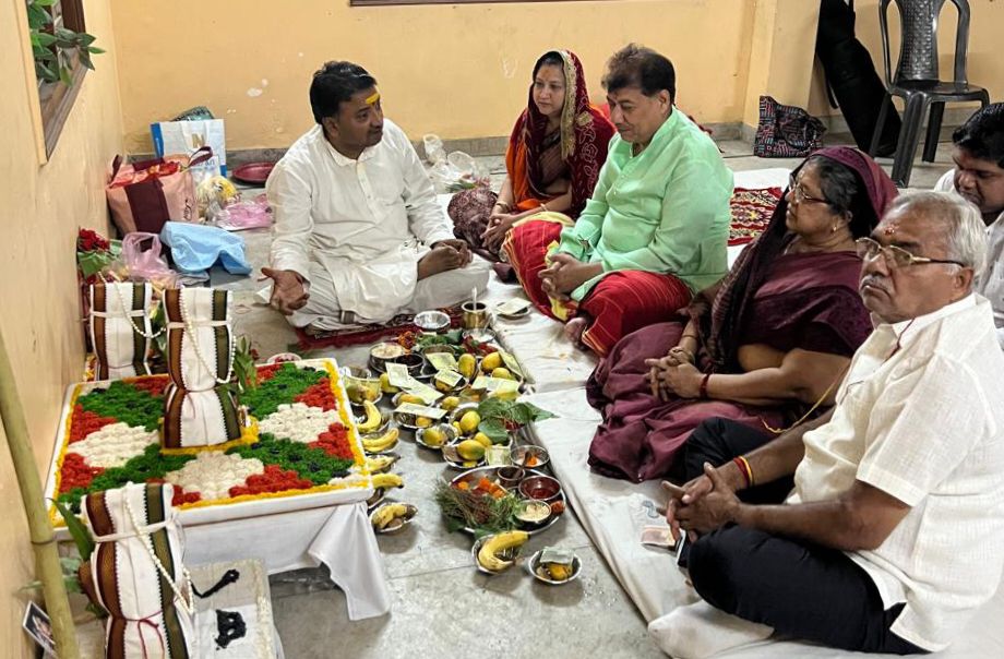 3 जून को हवन पूजा के साथ होगा श्री श्याम मंदिर रायपुर में चल रही श्रीमद् भागवत कथा का समापन, रायपुर सेंट्रल मारवाड़ी युवा मंच, छत्तीसगढ़ प्रांतीय युवा अग्रवाल मंच एवं महिला इकाई ने किया था संयुक्त आयोजन, कथा वाचक डॉ. संजय कृष्ण सलिल जी महाराज की अमृतमय वाणी से श्रद्धालु भक्तों ने किया कथा का रसपान 3 जून को हवन पूजा के साथ होगा श्री श्याम मंदिर रायपुर में चल रही श्रीमद् भागवत कथा का समापन, रायपुर सेंट्रल मारवाड़ी युवा मंच, छत्तीसगढ़ प्रांतीय युवा अग्रवाल मंच एवं महिला इकाई ने किया था संयुक्त आयोजन, कथा वाचक डॉ. संजय कृष्ण सलिल जी महाराज की अमृतमय वाणी से श्रद्धालु भक्तों ने किया कथा का रसपान kshititech