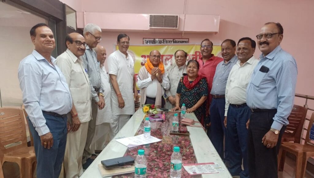 अग्रवाल सभा की पहल- अग्रवाल समाज के छात्रों को बिलासपुर में भी मिलेगी छात्रावास की सुविधा, अग्रवाल सभा बिलासपुर ने प्रारंभ की सुविधा, अग्रवाल सभा बिलासपुर की नवीन कार्यकारिणी का हुआ गठन, अखिल भारतीय विकलांग चेतना परिषद ने किया सभा के नए अध्यक्ष शिवकुमार अग्रवाल का सम्मान, बिलासपुर शहर में समाजहित, जनहित, जरूरतमंदो की सेवा के लिए अग्रणी संस्था है अग्रवाल सभा अग्रवाल सभा की पहल- अग्रवाल समाज के छात्रों को बिलासपुर में भी मिलेगी छात्रावास की सुविधा, अग्रवाल सभा बिलासपुर ने प्रारंभ की सुविधा, अग्रवाल सभा बिलासपुर की नवीन कार्यकारिणी का हुआ गठन, अखिल भारतीय विकलांग चेतना परिषद ने किया सभा के नए अध्यक्ष शिवकुमार अग्रवाल का सम्मान, बिलासपुर शहर में समाजहित, जनहित, जरूरतमंदो की सेवा के लिए अग्रणी संस्था है अग्रवाल सभा kshititech