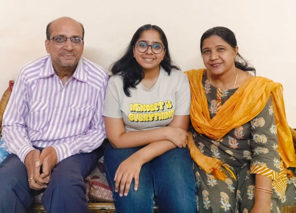 बिलासपुर की मीमांसा का हुआ NEET में हुआ चयन,2024 में कोलकाता में अग्र अलंकरण से भी सम्मानित हो चुकी है मीमांसा, बिलासपुर के राजकुमार- सुलोचना की मेधावी बिटिया एवं शक्ति के पूर्व नगर पालिका अध्यक्ष रामावतार अग्रवाल की भांजी है मीमांसा बिलासपुर की मीमांसा का हुआ NEET में हुआ चयन,2024 में कोलकाता में अग्र अलंकरण से भी सम्मानित हो चुकी है मीमांसा, बिलासपुर के राजकुमार- सुलोचना की मेधावी बिटिया एवं शक्ति के पूर्व नगर पालिका अध्यक्ष रामावतार अग्रवाल की भांजी है मीमांसा kshititech