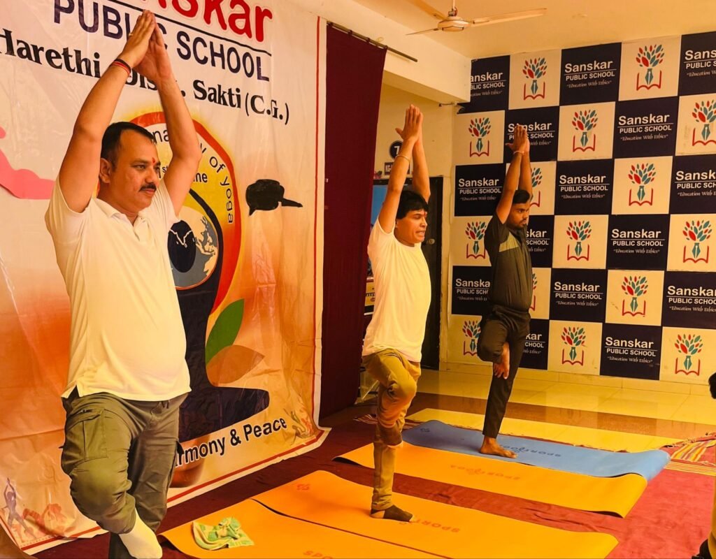 शक्ति के संस्कार पब्लिक स्कूल में योगा डे पर हुआ विभिन्न कार्यक्रमों का आयोजन, योगाभ्यास सहित बच्चों के बीच योग जागरूकता को लेकर संपन्न हुई विभिन्न प्रतिस्पर्धाएं, स्कूली बच्चों में योग के प्रति दिखा जुनून, विद्यालय में नियमित योगाभ्यास के होते हैं आयोजन शक्ति के संस्कार पब्लिक स्कूल में योगा डे पर हुआ विभिन्न कार्यक्रमों का आयोजन, योगाभ्यास सहित बच्चों के बीच योग जागरूकता को लेकर संपन्न हुई विभिन्न प्रतिस्पर्धाएं, स्कूली बच्चों में योग के प्रति दिखा जुनून, विद्यालय में नियमित योगाभ्यास के होते हैं आयोजन kshititech