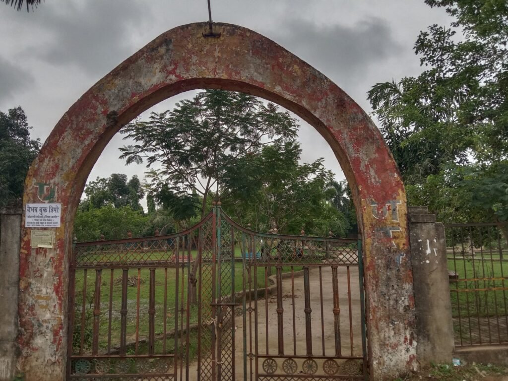 शक्ति शहर की मुखर्जी वाटिका एवं मुखर्जी जी के नाम पर स्थापित सामुदायिक भवन को फिर से नाम की पहचान देने की आवश्यकता, डॉ श्यामा प्रसाद मुखर्जी जी का नाम ही ओझल हो गया है दोनों प्रमुख स्थानों से, भाजपा की सरकार में भी नेताओं का नहीं है इस ओर ध्यान, आज 23 जून को डॉक्टर श्यामा प्रसाद मुखर्जी जी की पुण्यतिथि (बलिदान दिवस) पर भाजपाइयों को करना चाहिए यह बड़ा कार्य शक्ति शहर की मुखर्जी वाटिका एवं मुखर्जी जी के नाम पर स्थापित सामुदायिक भवन को फिर से नाम की पहचान देने की आवश्यकता, डॉ श्यामा प्रसाद मुखर्जी जी का नाम ही ओझल हो गया है दोनों प्रमुख स्थानों से, भाजपा की सरकार में भी नेताओं का नहीं है इस ओर ध्यान, आज 23 जून को डॉक्टर श्यामा प्रसाद मुखर्जी जी की पुण्यतिथि (बलिदान दिवस) पर भाजपाइयों को करना चाहिए यह बड़ा कार्य kshititech