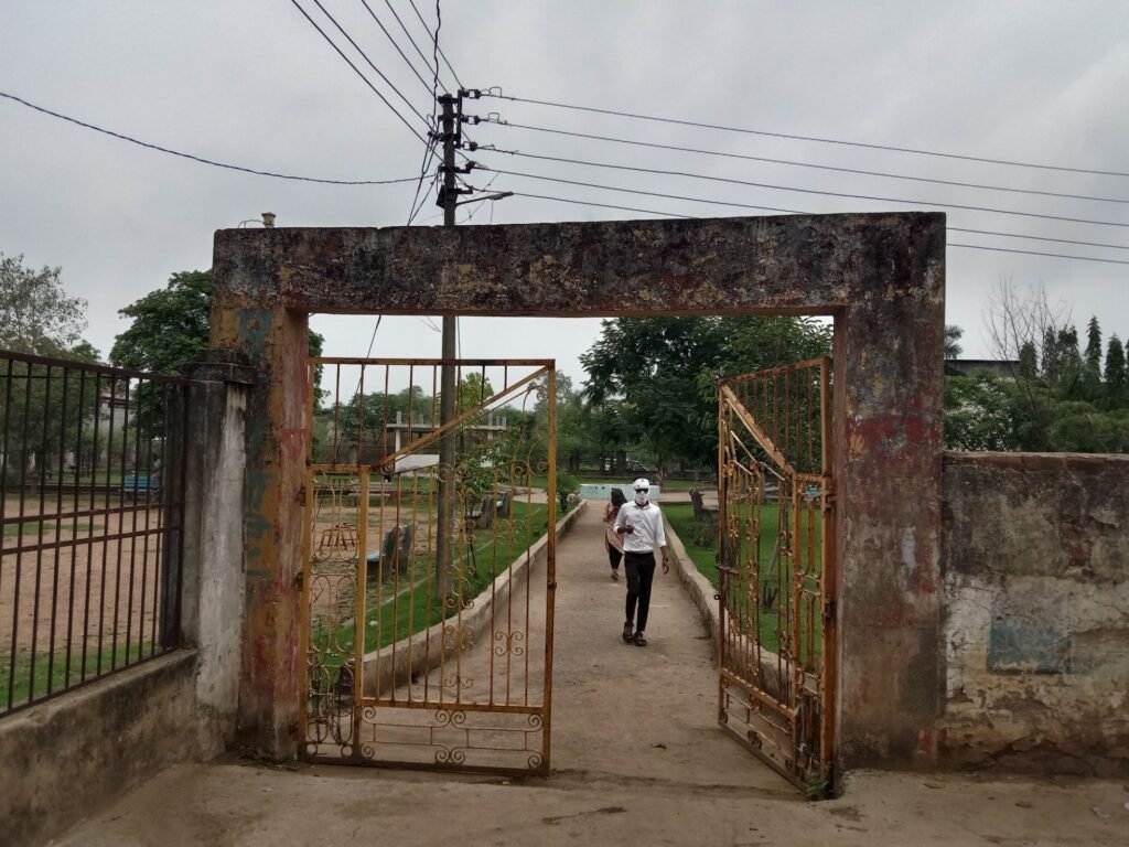 शक्ति शहर की मुखर्जी वाटिका एवं मुखर्जी जी के नाम पर स्थापित सामुदायिक भवन को फिर से नाम की पहचान देने की आवश्यकता, डॉ श्यामा प्रसाद मुखर्जी जी का नाम ही ओझल हो गया है दोनों प्रमुख स्थानों से, भाजपा की सरकार में भी नेताओं का नहीं है इस ओर ध्यान, आज 23 जून को डॉक्टर श्यामा प्रसाद मुखर्जी जी की पुण्यतिथि (बलिदान दिवस) पर भाजपाइयों को करना चाहिए यह बड़ा कार्य शक्ति शहर की मुखर्जी वाटिका एवं मुखर्जी जी के नाम पर स्थापित सामुदायिक भवन को फिर से नाम की पहचान देने की आवश्यकता, डॉ श्यामा प्रसाद मुखर्जी जी का नाम ही ओझल हो गया है दोनों प्रमुख स्थानों से, भाजपा की सरकार में भी नेताओं का नहीं है इस ओर ध्यान, आज 23 जून को डॉक्टर श्यामा प्रसाद मुखर्जी जी की पुण्यतिथि (बलिदान दिवस) पर भाजपाइयों को करना चाहिए यह बड़ा कार्य kshititech