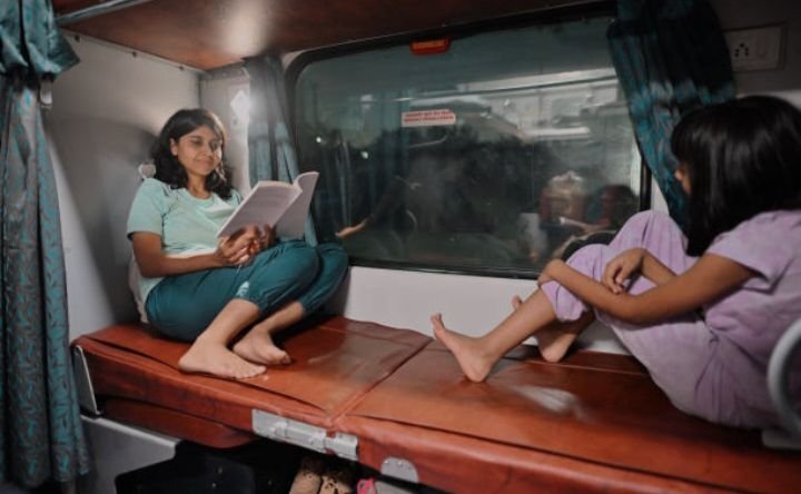 1 जुलाई से रेल यात्राएं होंगी महंगी, भारतीय रेलवे ने दिए संकेत 1 जुलाई से रेल यात्राएं होंगी महंगी, भारतीय रेलवे ने दिए संकेत kshititech
